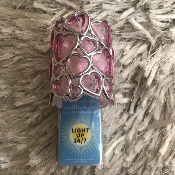 Bath & Body Works Accessories - Bath & Body Works Pink Gem Crystal Heart Nightlight Wallflower Plug